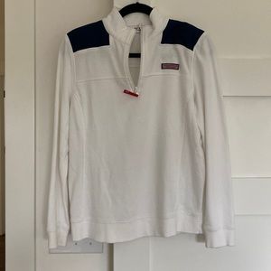 Vineyard Vines American flag half zip size M